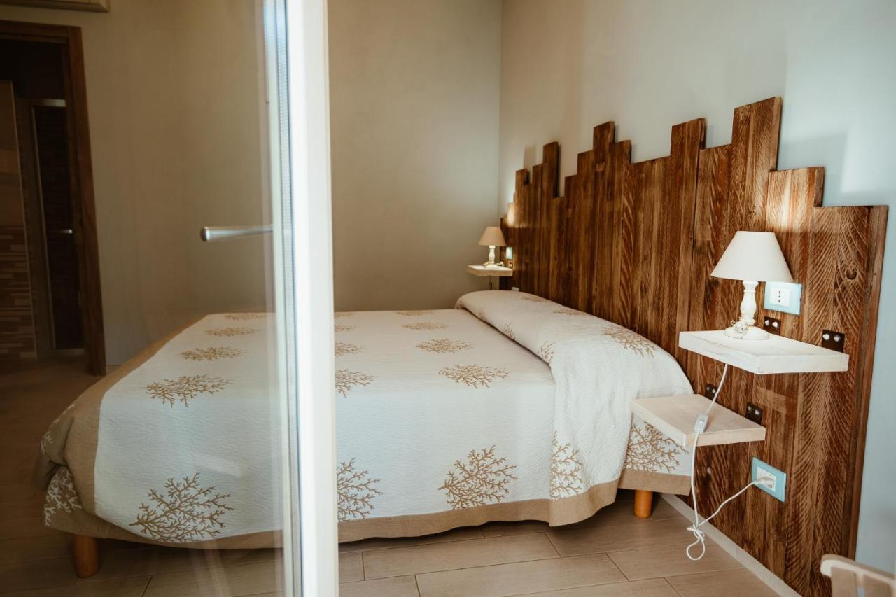 B&B Il Mare In Una Stanza Ortona Bagian luar foto