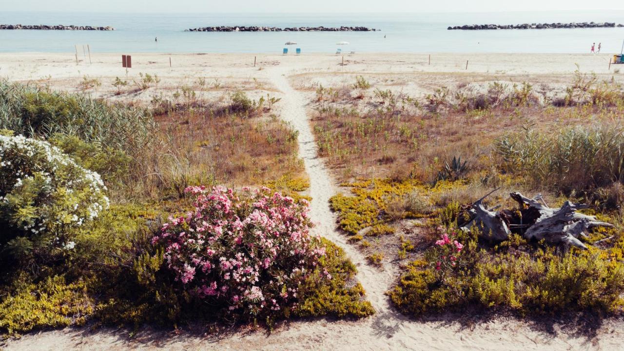 B&B Il Mare In Una Stanza Ortona Bagian luar foto