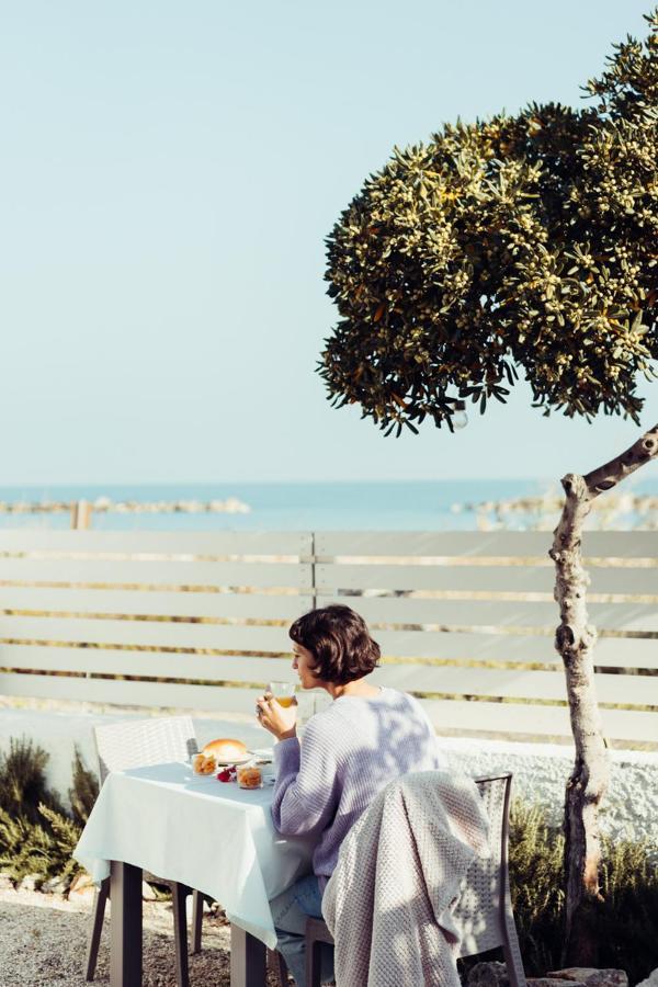 B&B Il Mare In Una Stanza Ortona Bagian luar foto